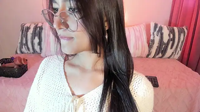 SophiieLaurentt - Play with your delicious tits