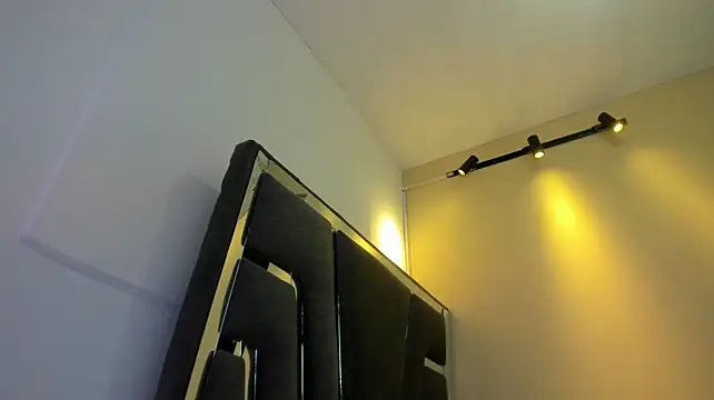 Abby_Moss2 - FLASH TITS