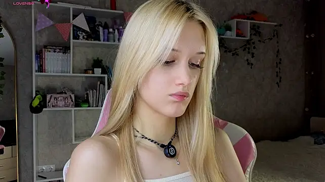 AnnyiBlue - Naked Boobs play