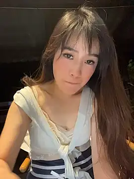 CiCi9 - 🦌园长户外茶楼裸上半身