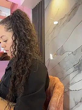 Nails_Lucia - spanks in ass front mi client