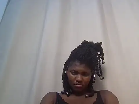 Smallprettygal - oily ass