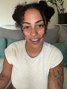 SweetPetiteNoir - Go Doggy and Show Pussy Naked😈