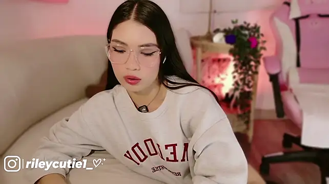 Cutie_Riley - ⭐⭐ RIDE FRONT TORSO+ OIL ASS AND TITS ⭐⭐