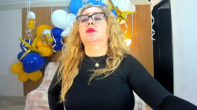 Danna_topless - ride your cock daddy