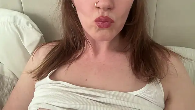 Redheadrosie69 - butt plug in ass