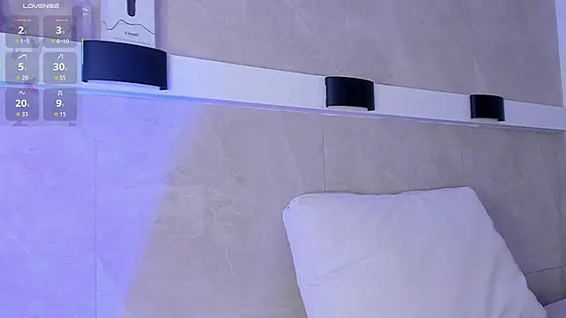 Dahiana_rouss - Play with your boobs full of oil🍉