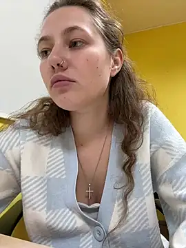 AsynaYuuki - I show TITS on the SCHOOL right HERE🤫🏫