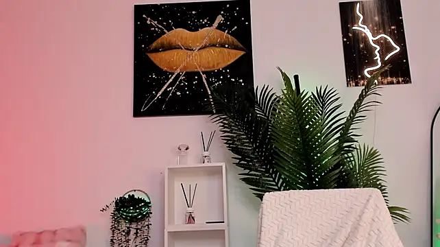 AnyssyaHot - squirt show