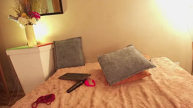 Cinderella_jackson - It's fascinating how you move your ass