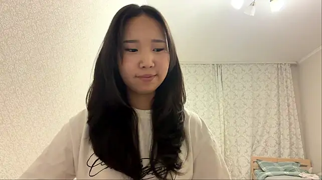LorenAgemy - keep eye contact