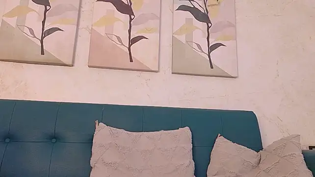 Emily_gaviria1 - SPREAD ASSHOLE CLOSE TO CAM