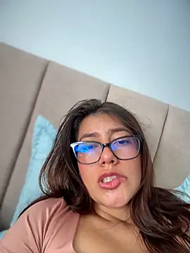 Saracalderon - FUCK MY PUSSY IN DOGGY STYLE 🍆🍆