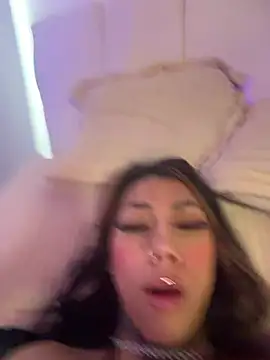 Cassie_miss - Big Ass + Rub her in close-up 😏