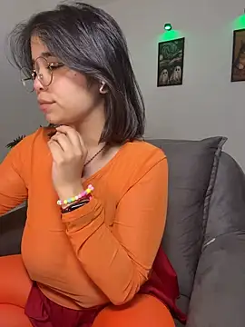 Tati_reyess - cum show
