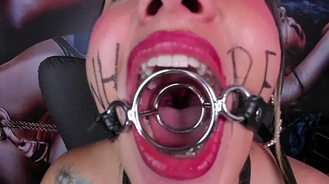 Miss_danika - cover mi face in full spit