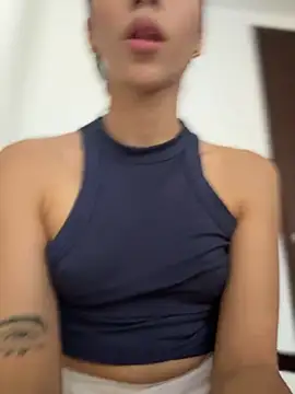 Ema_azel - FUCK MY PUSSY WHILE FINGER MY ASS💦🔥