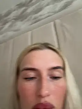 Blondetart69 - NAKED LEGS SPREAD 5 min