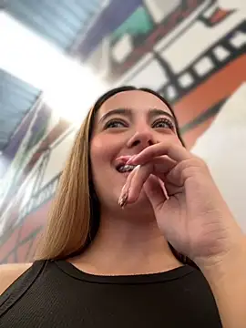 Kloe__t18 - All naked in bathroom gym