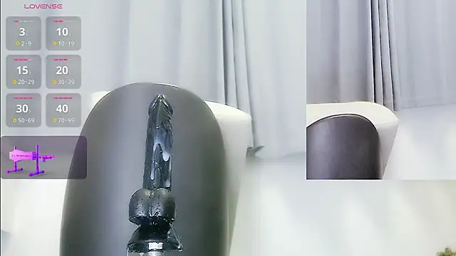 Mya8860 - 寂寞少妇老公不在受不了，进来让你为所欲为。水多多，控制炮机3分钟