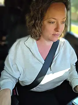 Julimonroe - 12in BBC dildo suck & fuck 🤭