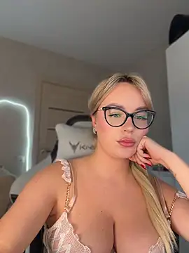 Mila-milm - DILDO IN PUSSY
