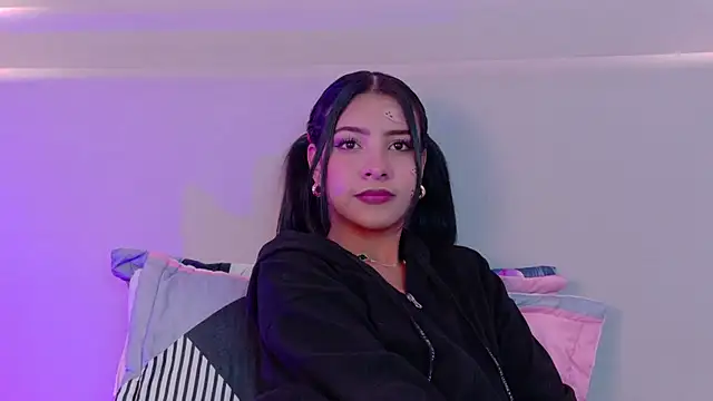NaomiKlarc
