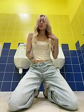 Pink_Kiss - suck finger+play clit 💦💦