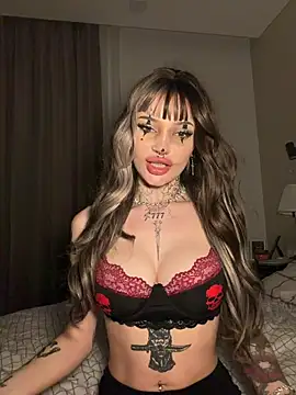 Madelinexx - 😳Spread pussy in doggy