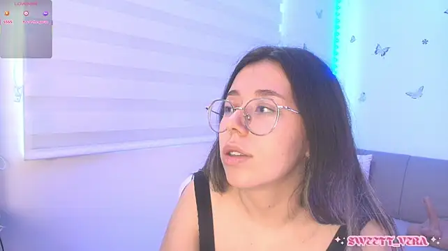 Sweettvera - Suck finger and ahegao