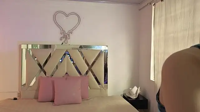 MAHYRA_TAY - RIDE DILDO ON THE CHAIR 🥵❤️