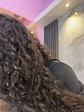 Nails_Lucia - spanks in ass front mi client