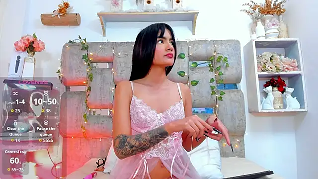 NohaNicole - Suck dildo + rub on pussy 💕