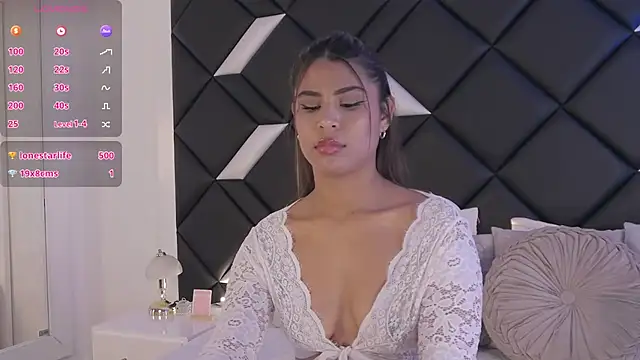 KendallTurbay - Spank ass x8 in doggy