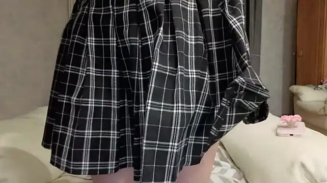 UnaQuent - skirt off <3