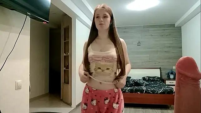 CecilleSollors - Pose ass for the camera