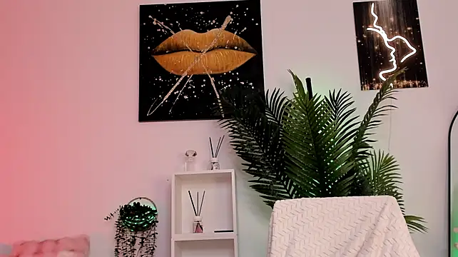 AnyssyaHot - squirt show