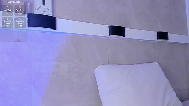 Dahiana_rouss - Play with your boobs full of oil🍉
