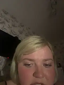 LoloMensens - tits flash