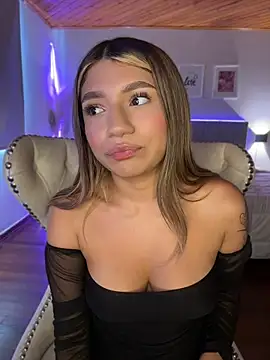 Issa_pink18 - Show asshole