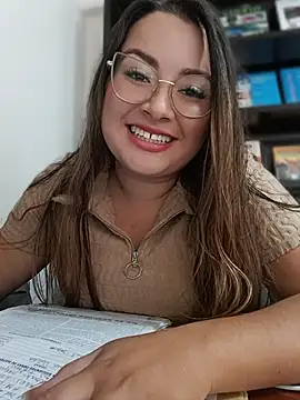 LunaDiaz999 - Boobs outside 2min