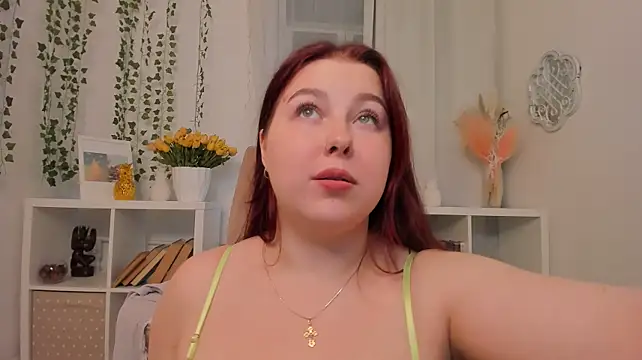 Effyrain - show boobs