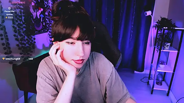 Lily_xBabe - oil ass + slaps