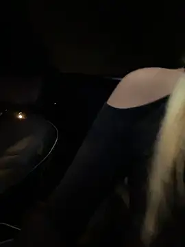 LisaMurr - I masturbate with my fingers 😈😍