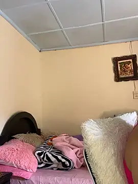 _BellaSmith_ - show pussy 😏🤗💦🌶