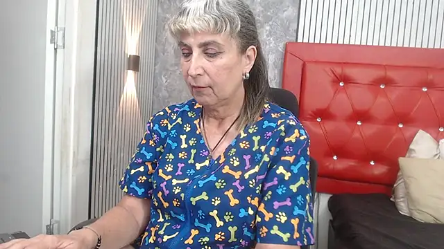 linda__mature