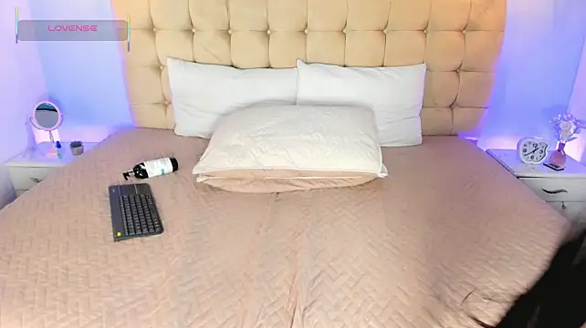 Anny_mayyer - 😎🍒PLAY & SPIT MY BOOBS😛💧