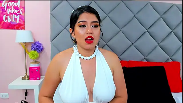 NahomyAdams - fingers in my pussy weet