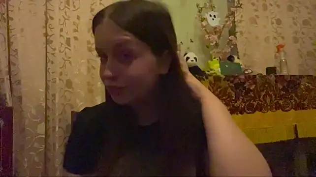 LevandaSara - tease my boobs closer