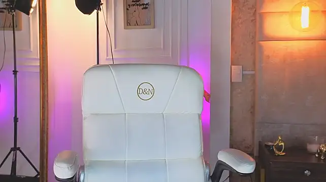 AlessiaLondon - Keep Going, Don't Stop Wetting My Pussy